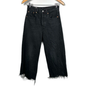 Levi's Black Ankle Cropped Denim Jeans Frayed Hem Size 25 Button-Fly Relaxed Fit